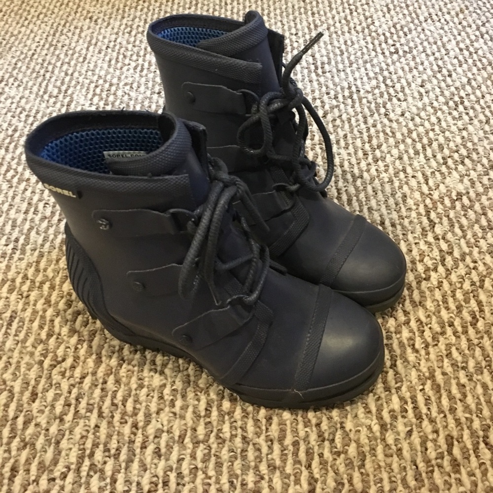 WOMEN’S JOAN™ RAIN WEDGE BOOT size 7